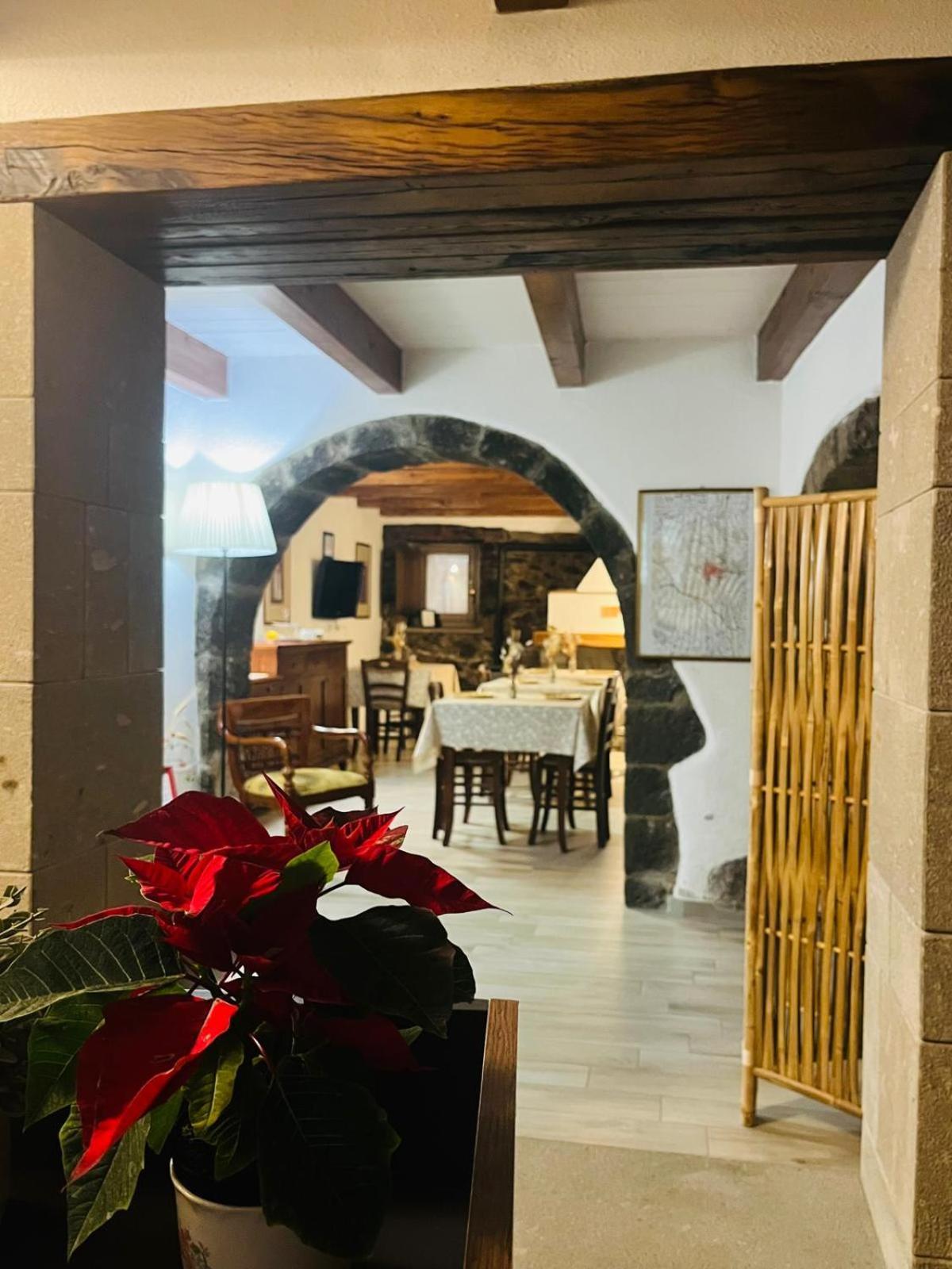 The Templars Guesthouse Santu Lussurgiu Luaran gambar